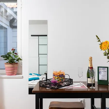 Alpha And Simba Dubrovnik