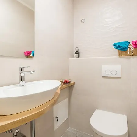 Alpha And Simba 公寓