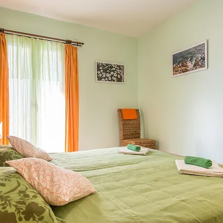 Alpha And Simba Apartament *