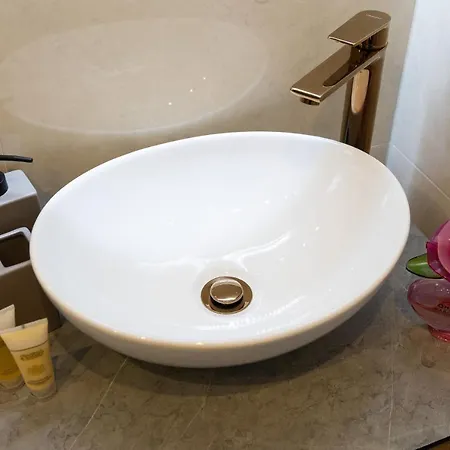 Alpha And Simba 아파트 *