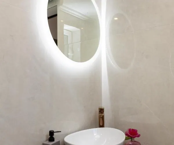 Alpha And Simba 아파트