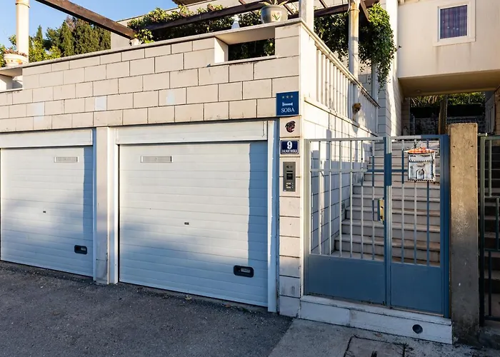 Alpha And Simba 아파트 *